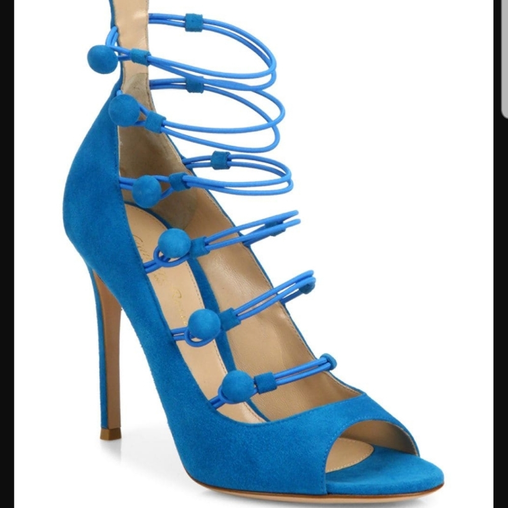 Gianvito Rossi Suede Pumps